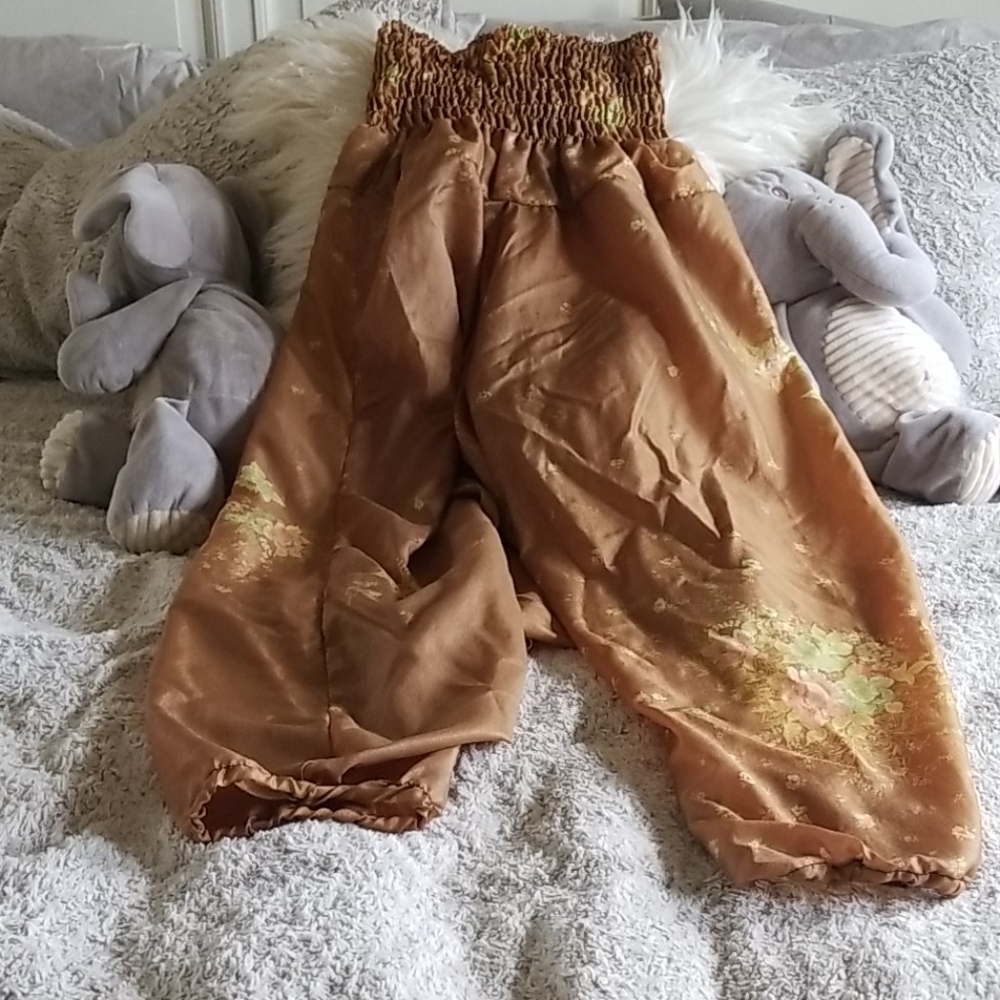 Parachute pants